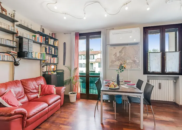 Relax & Pool - Happy Apartment Angera