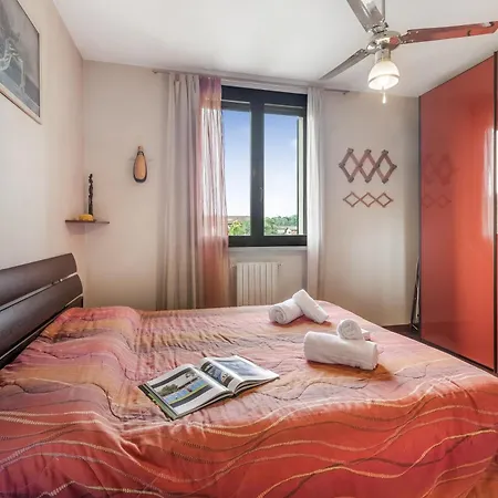 Angera Relax & Pool - Lake Maggiore Retreat - Happy Rentals * أنغيرا