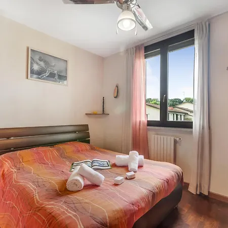 Angera Relax & Pool - Lake Maggiore Retreat - Happy Rentals شقة أنغيرا