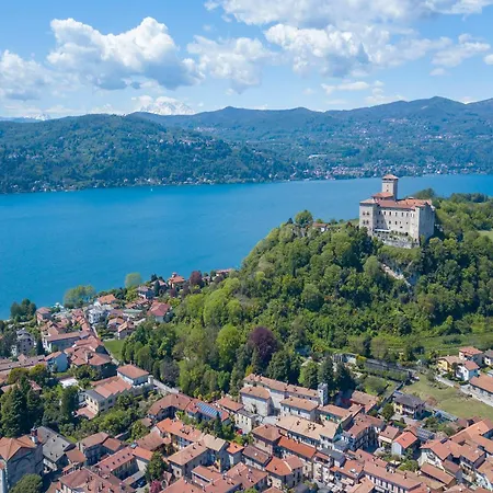 Angera Relax & Pool - Lake Maggiore Retreat - Happy Rentals شقة أنغيرا