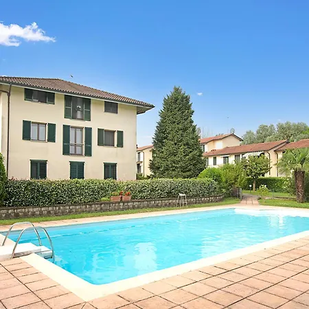 شقة Angera Relax & Pool - Lake Maggiore Retreat - Happy Rentals